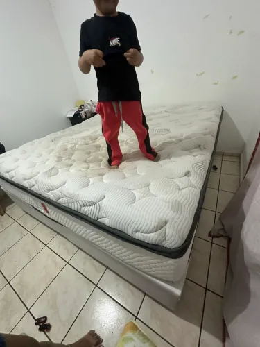 Cama Box casal king size com colchão