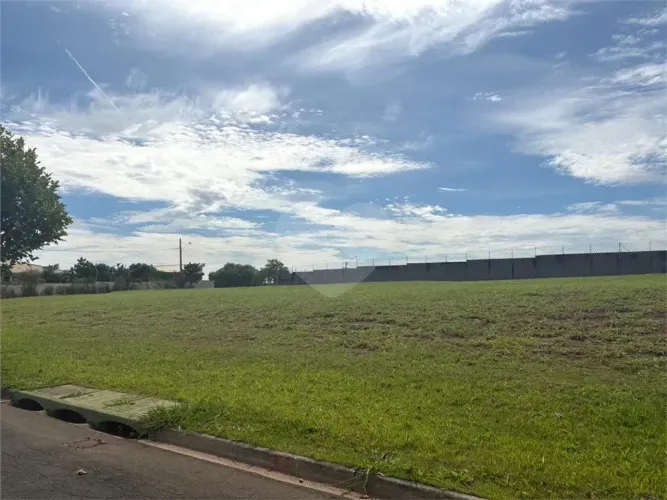 Terreno à venda no condomínio Village Saint Charbel, Araçoiaba Da Serra - SP