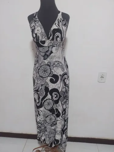 Vestido semi novo em viscolaicra estampado