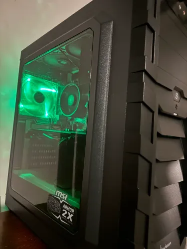 PC Gamer (RX 580 + Ryzen 5 2600)