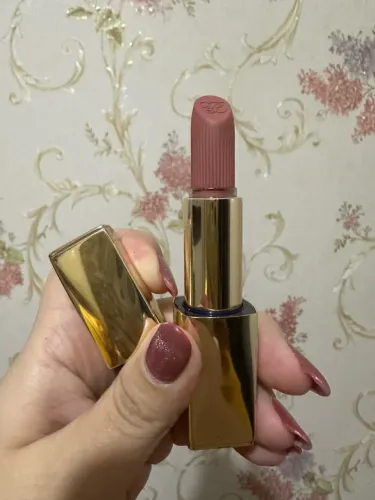 Batom Estee Lauder