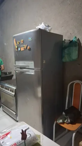 Vendo geladeira precisa colocar o gás