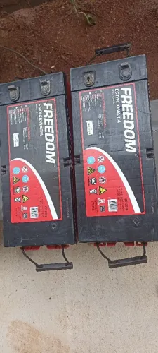 Vendo 1 bateria pra som automotivo