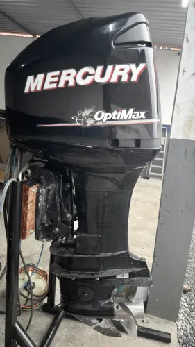 Motor Mercury optimax 225 HP