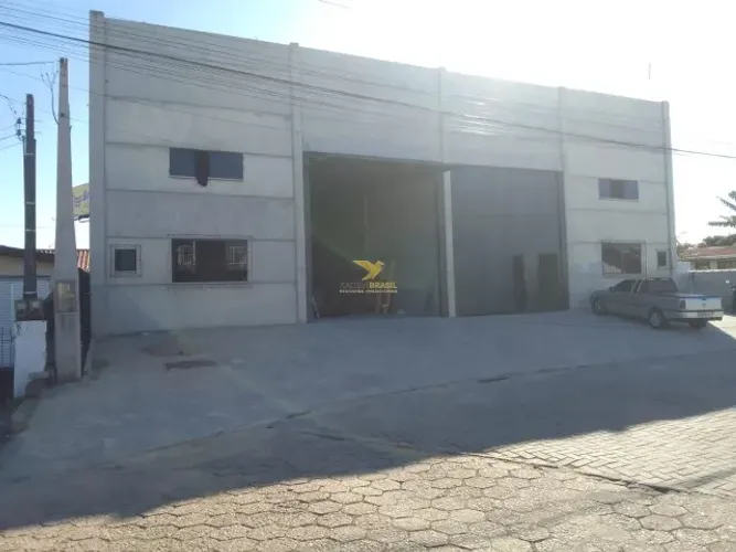 Galpão para locação em Pachecos, Palhoça/SC - 275 m²