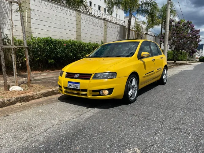 Fiat Stilo Dualogic 1.8 Sporting Flex 8V 5P 2010