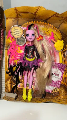 Bonita fêmur Monster High