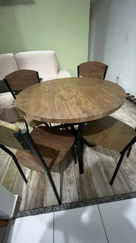 Mesa 4 cadeiras