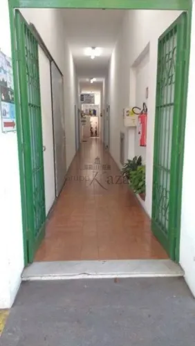 Comercial Casa em São José dos Campos