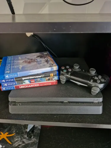 PS4