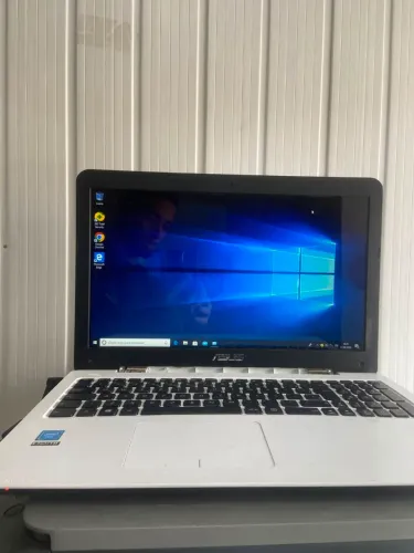 Notebook Asus 15 polegadas
