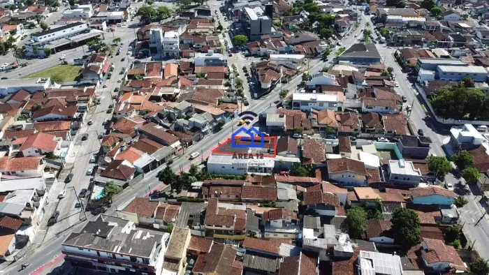 Casa comercial à venda no Centro de Caraguatatuba, SP - Oportunidade para quem está procur