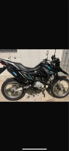 Crosser preta