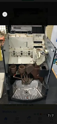Vendo máquina de café, em perfeito funcionamento, faz Capuccino, Leite, café moído na hora