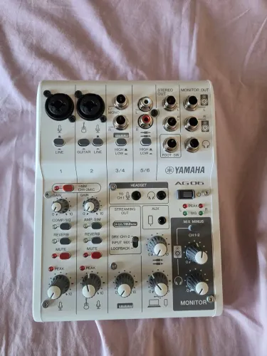 Interface de áudio Yamaha AG06 MKII