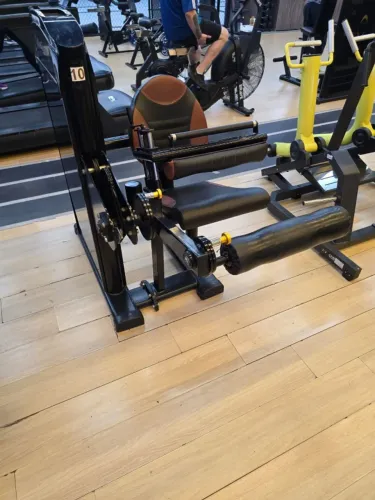 Cadeira Flexora Cibergym Smart