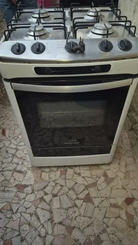 Vendo um fogão Brastemp