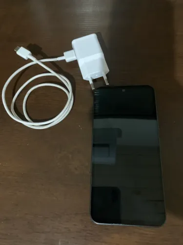 Vendo Samsung Galaxy A54 5G em ótimo estado estético e com apenas um detalhe na bateria.
