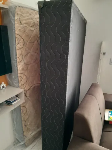 Vendo cama box e colchão espuma