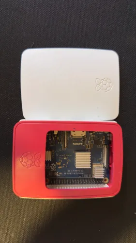 Raspberry pi 3 B+ com case original