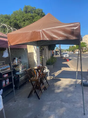 Tenda de feira, com todas as ferragens 