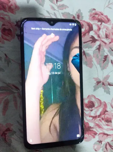 Celular a venda