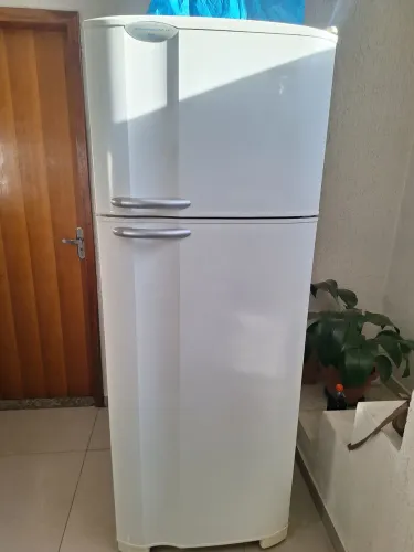 Geladeira Electrolux Air Flow System DC47