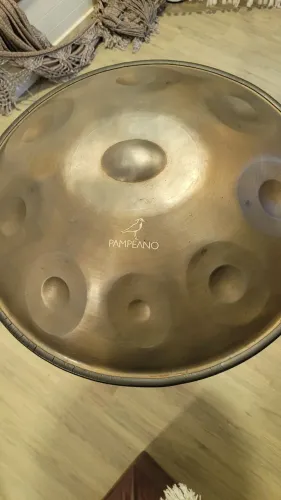 Handpan Pampeano Lorena escala Lá menor