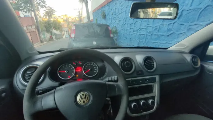 Volkswagen Voyage 1.0/1.0 City MI Total Flex 8V 4P 2013