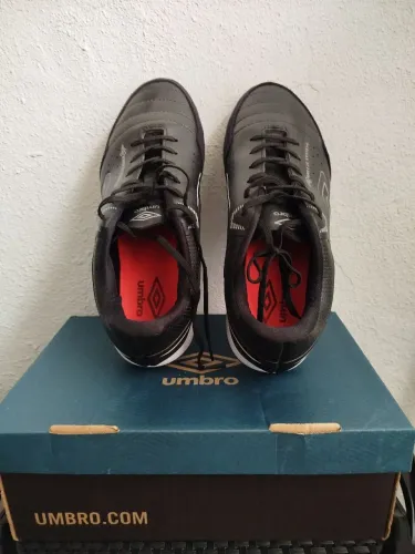 Chuteira Umbro Neo-Confort Unissex 