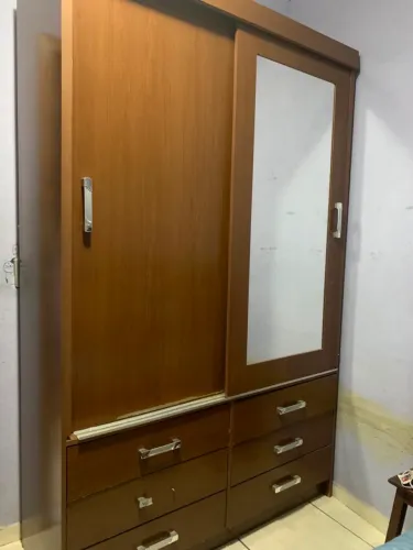 Guarda Roupa De Solteiro Conservado!