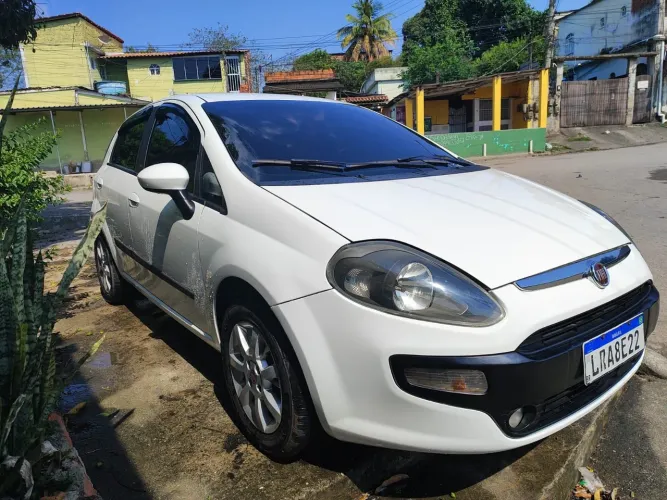Fiat Punto Attractive 1.4 Fire Flex 8V 5P 2014