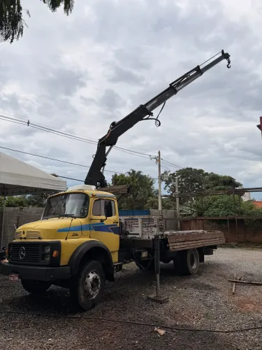 Caminhão Munck MB 1114 Troco por camioneta