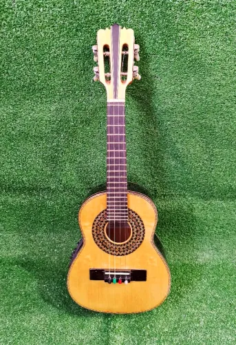 Cavaquinho Porto Luthier pestana larga de 3,3 Captador ativo