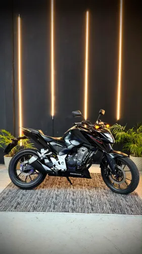 Honda CB 300f