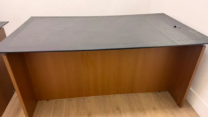 Duas mesas escritório 160 x 90