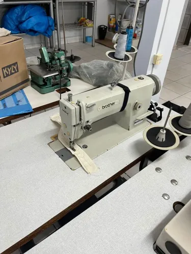 Máquina de Costura Reta