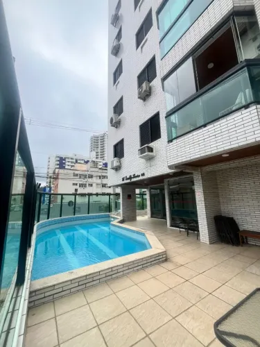 Apartamento 2 Dorms (1 Suíte) | Canto do Forte | Semi Mobiliado | Piscina | R$ 3.300