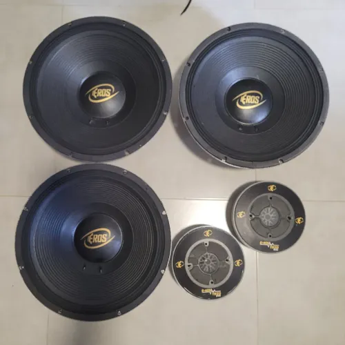VENDO SOM AUTOMOTIVO