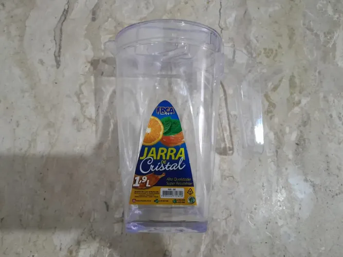Vendo jarra transparente acrílico Nova de loja, nunca foi usada!!