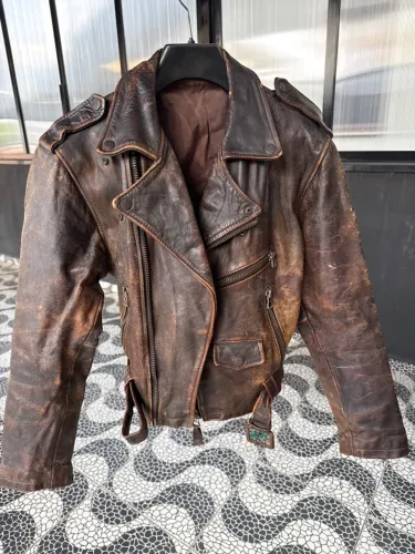 Jaqueta Bunnys Vintage de Couro Legítimo Estilo Biker Perfecto - Anos 90