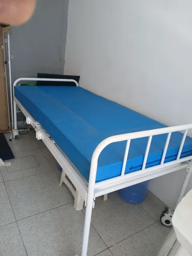 Cama hospitalar com colchão