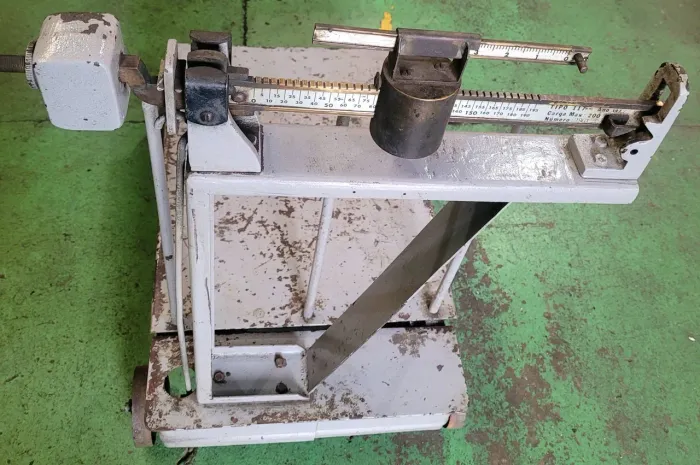 Balança de ferro 200kg