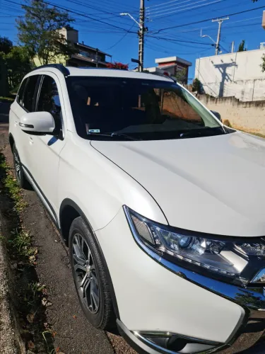 Mitsubishi Outlander 2.0 16V 160cv Aut. 2016