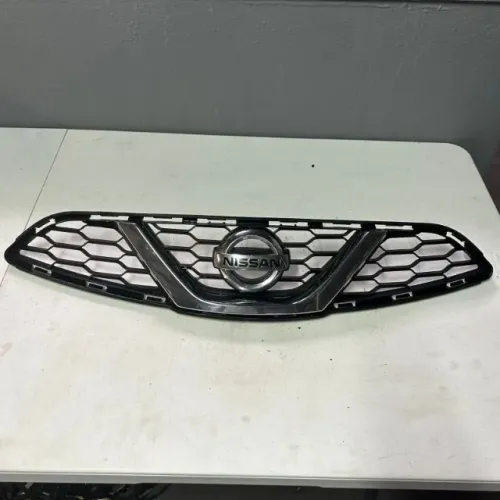 Grade Frontal Nissan March 2014 A 2020 Original