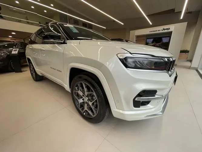 JEEP COMMANDER 0KM MODELOS OVERLAND / LIMITED E LONGITUDE 