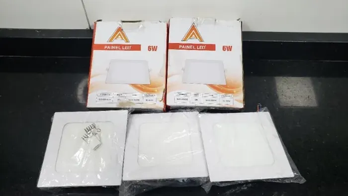 Plafon LED 6W 12cm x 12cm embutir 6500K Branco Frio 