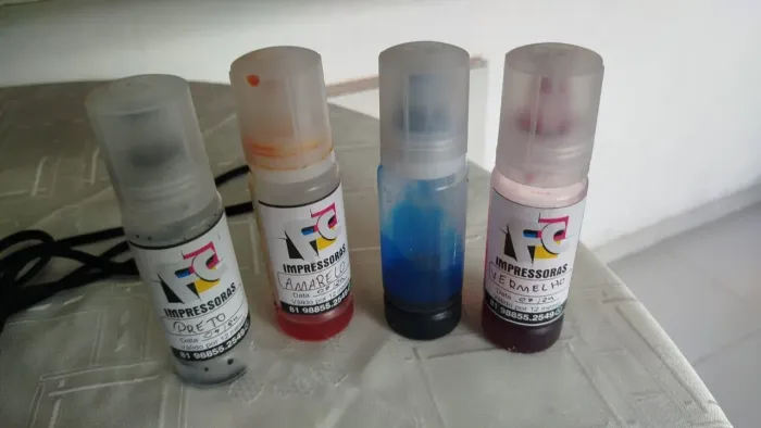 Traga sua garrafa vazia e a enchemos por $20,00 cada cor 