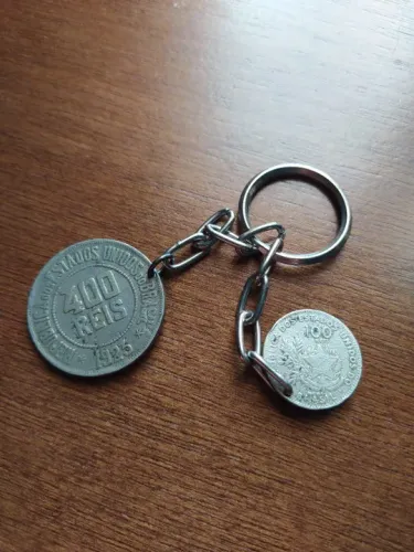 Chaveiro moedas 100 Réis e 400 Réis