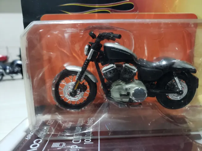 MINIATURAS HARLEY-DAVIDSON /R$ 125,00 REAIS CADA UNIDADE/ESCALA 1/18. NOTA VENDA/LACRADAS.